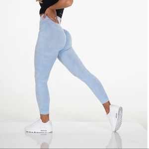 Icy Blue Camo Seamless Leggings